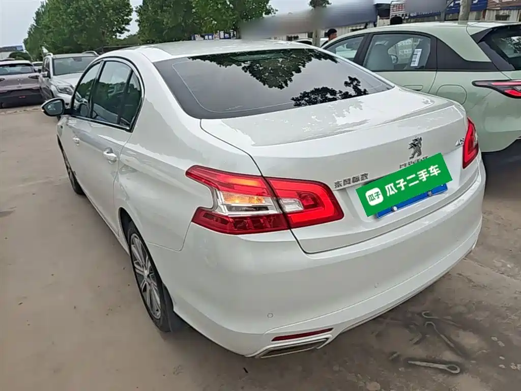Peugeot 408 2016 1.6T Automatic Luxury Edition фото 5
