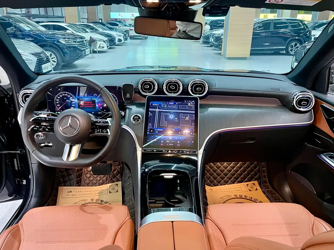Mercedes-Benz GLC 2023 GLC 260 L 4MATIC Luxury 5-Seater фото 12