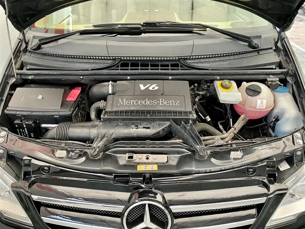 Mercedes-Benz Vito 2013 Model 3.0L Elite Edition фото 19