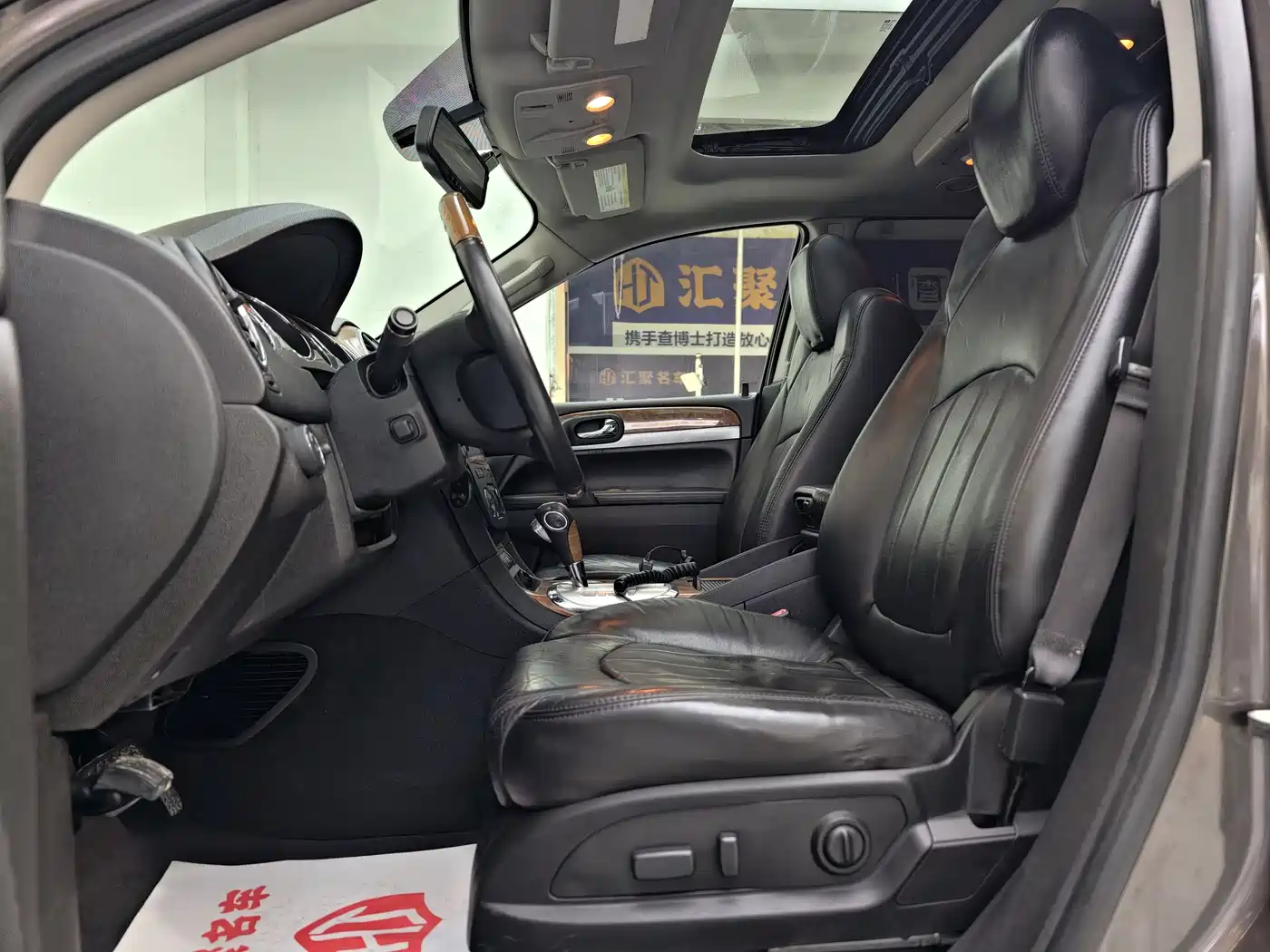 Buick Enclave 2010 3.6L Elite Edition фото 17