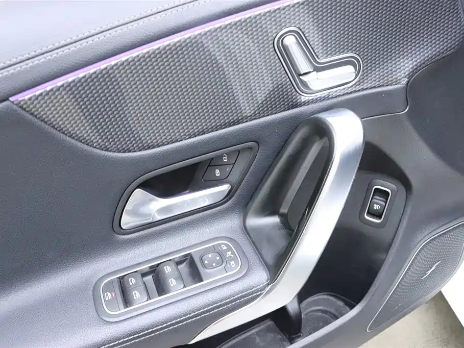 Mercedes-Benz A-Class 2019 A 200 L Sport Sedan фото 12