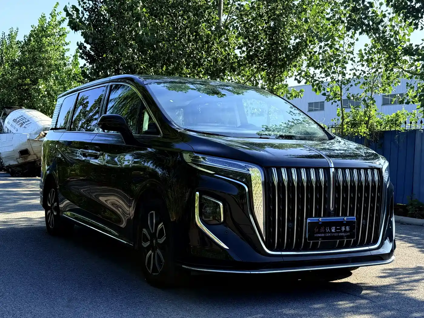 Hongqi HQ9 2023 2.0T Smart Connect Flag Enjoy Edition фото 3