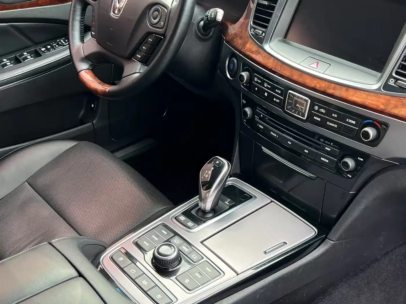 Hyundai Equus 2014 3.8 GDi Premium фото 7