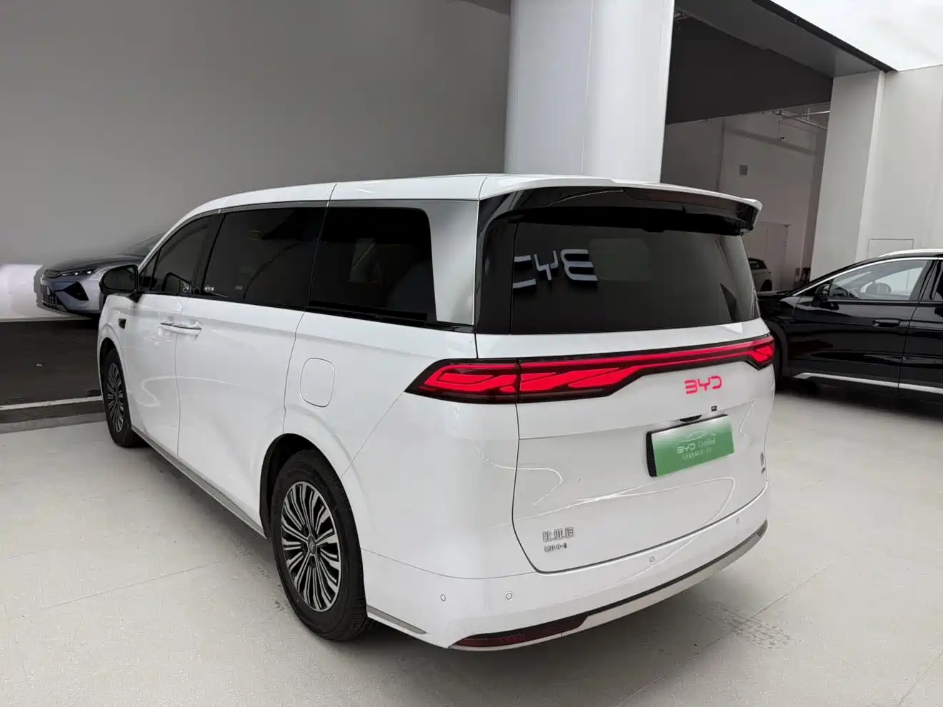 BYD Xia 2025 2025 DM-i 1.5T 100km Surpass Edition