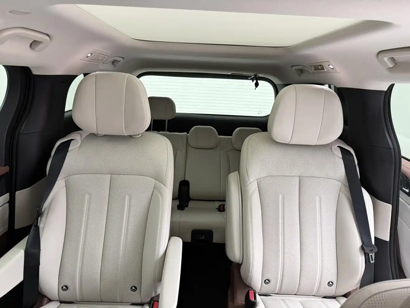 BYD Xia 2025 2025 DM-i 1.5T 100km Surpass Edition