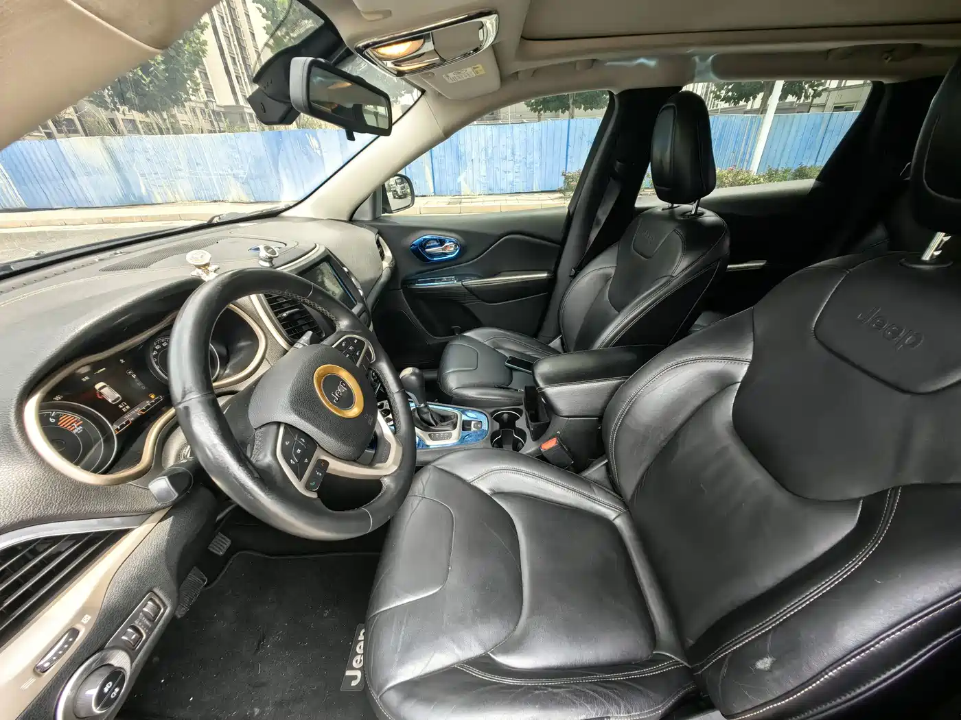 Фото 4 - Jeep Cherokee