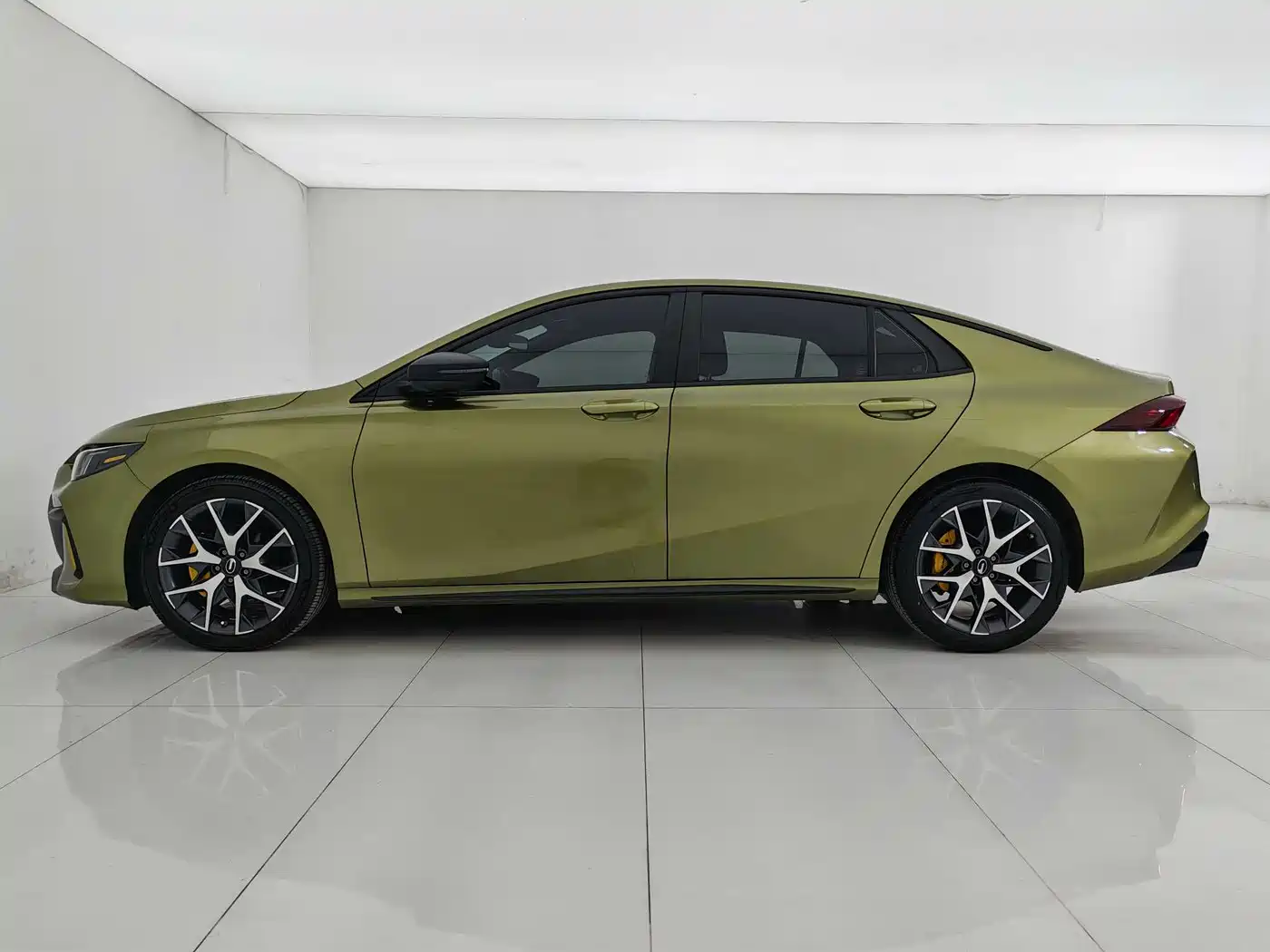 GAC Trumpchi Trumpchi Emkoo 2021 270T DCT J15 Edition фото 9
