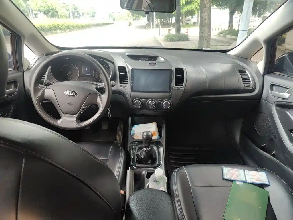 Photo 10 - Kia K3