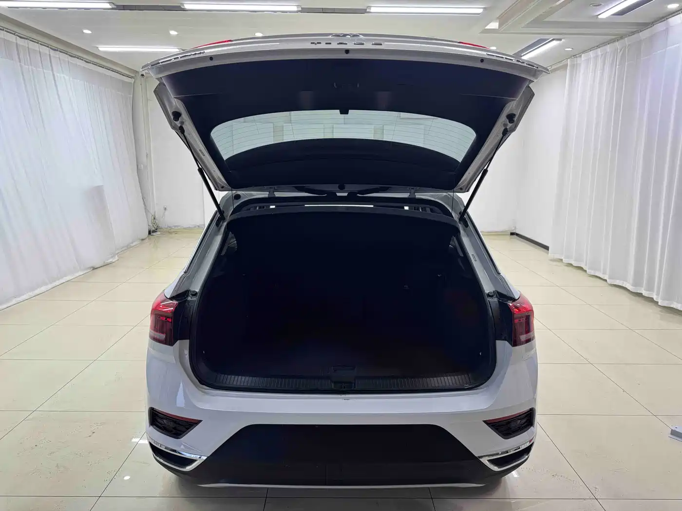 Volkswagen T-ROC 2022 280TSI DSG 2WD Elite PLUS фото 20