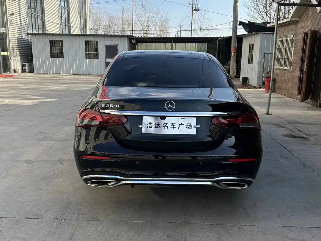 MERCEDES-BENZ E CLASS