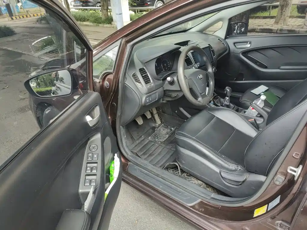 Photo 17 - Kia K3
