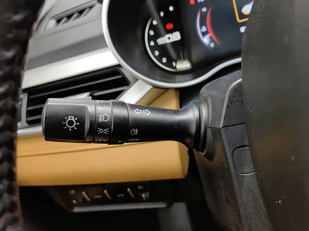 Geely Vision S1 2018 2018 1.4T CVT Sharp Enjoy