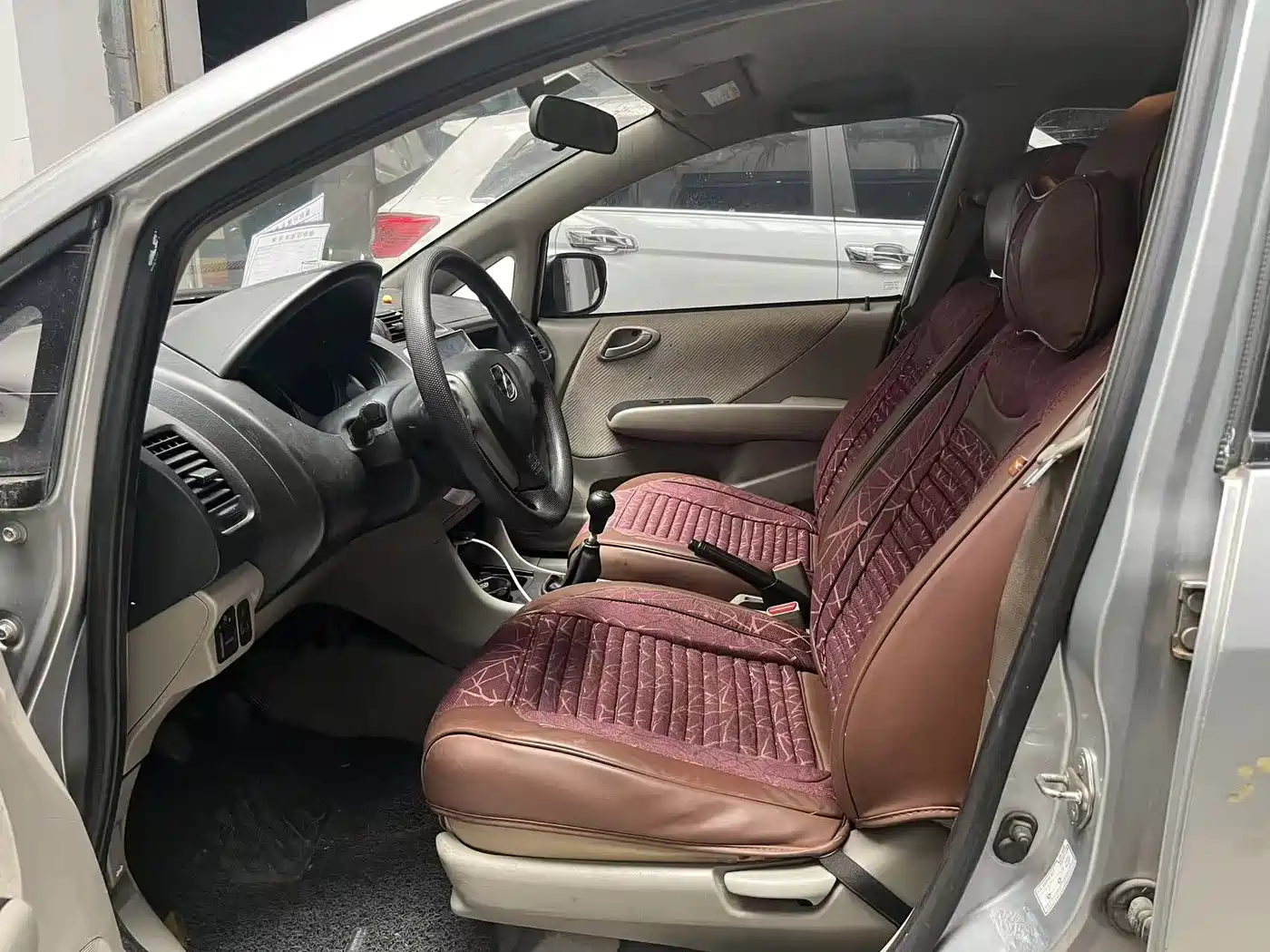 Everus S1 2011 2011 1.3L Manual Comfort