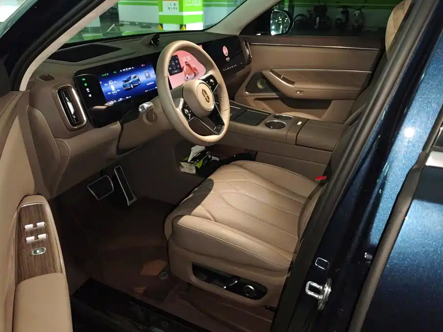 AITO Wenjie AITO M8 2026 2025 Range Extender Max+ Edition 53.4kWh 5-seater