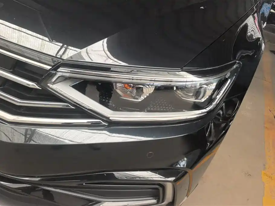 VOLKSWAGEN MAGOTAN GTE PLUG IN HYBRID