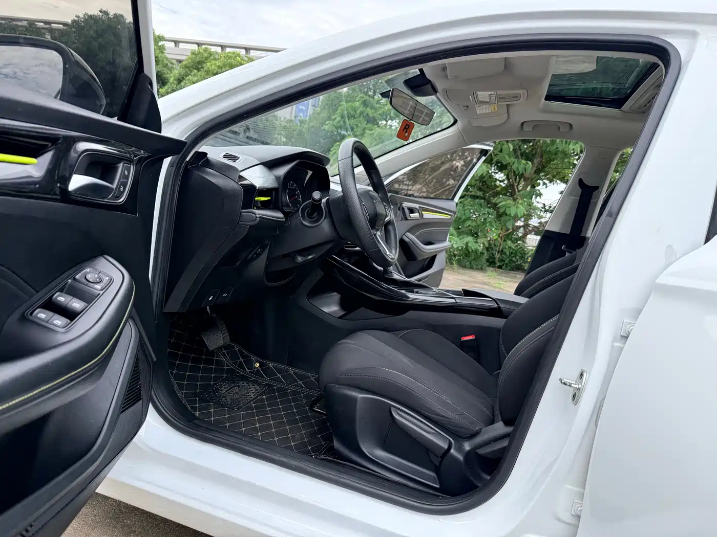 ROEWE I5