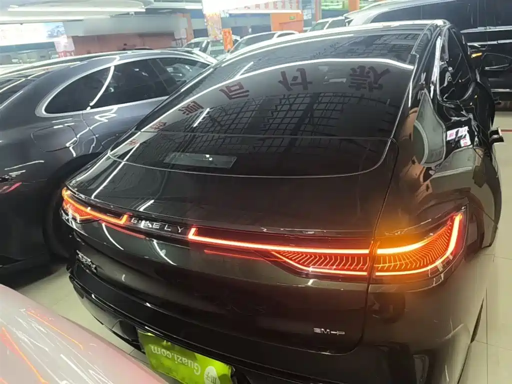 Geely Galaxy Galaxy Xingyao 8 2025 130km EM-P Starship Edition фото 6