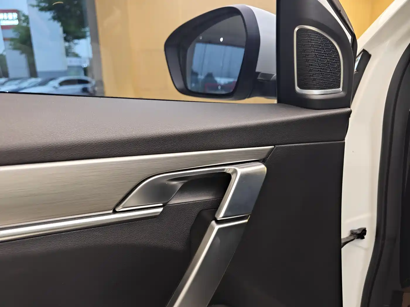 GEELY AUTOMOBILE BINYUE