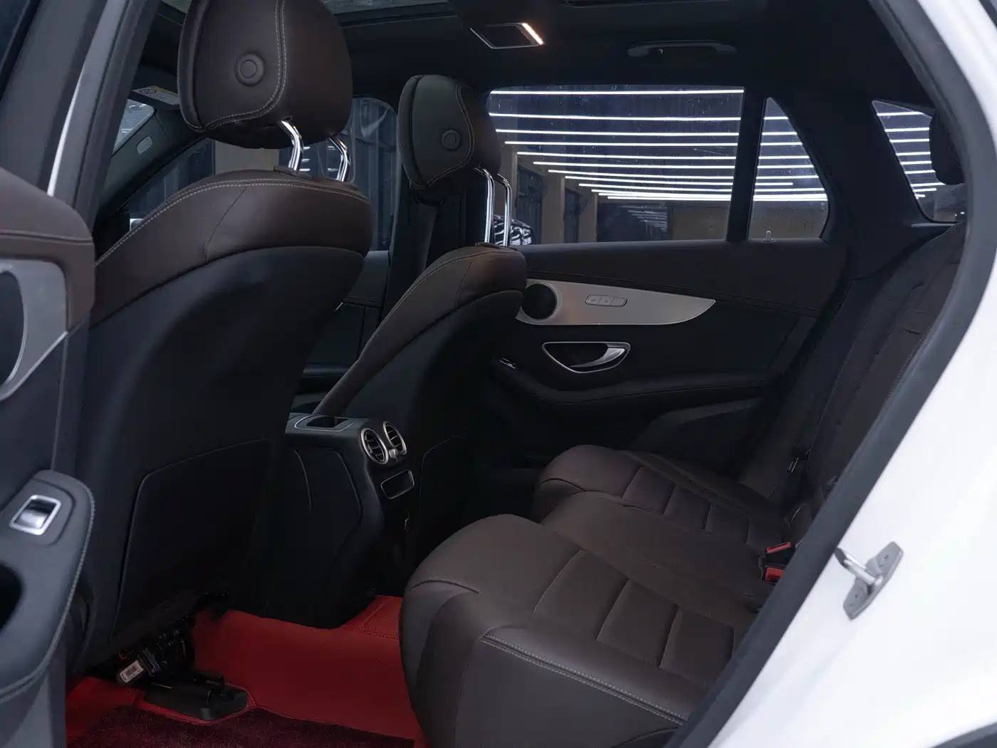 Mercedes-Benz GLC 2022 Facelift GLC 260 L 4MATIC Luxury Model фото 8