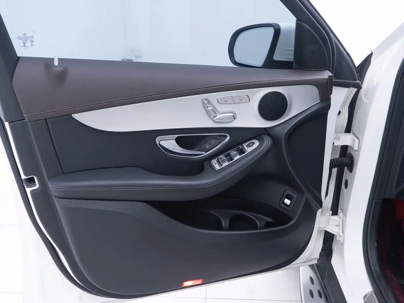 Mercedes-Benz GLC 2022 Facelift GLC 260 L 4MATIC Luxury Model фото 9