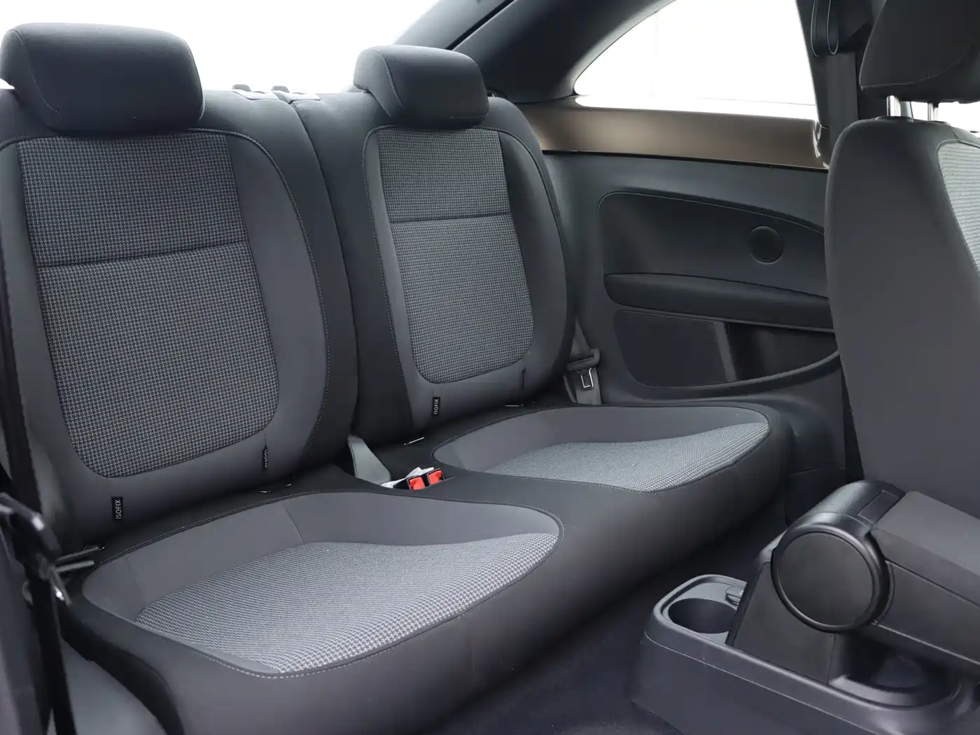 Volkswagen Beetle 2015 180TSI фото 10