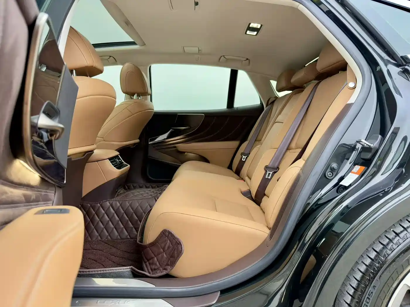 Lexus LS 2020 500h Excellence (China VI) фото 10