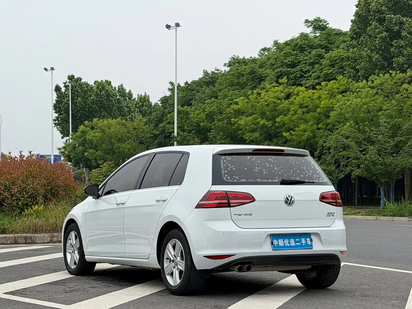 Volkswagen Golf 2017 230TSI Auto Comfort Millionth Anniversary Edition фото 7