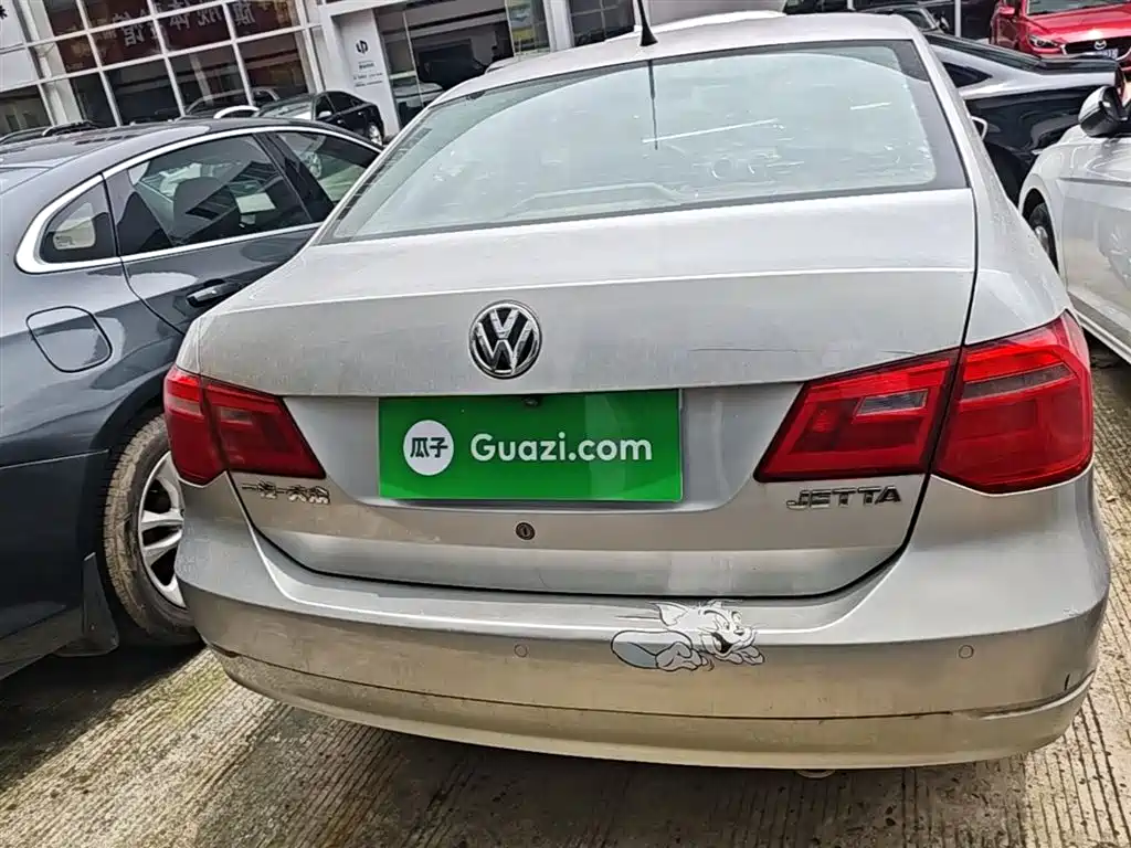 Volkswagen Jetta 2015 1.6L Manual Comfort фото 6