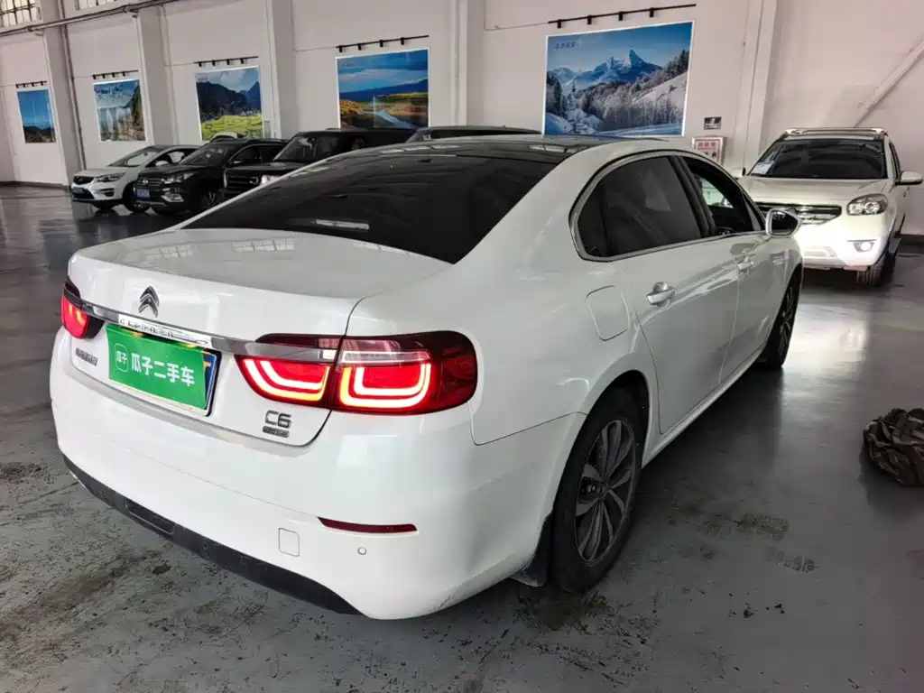 Фото 7 - Citroën C6
