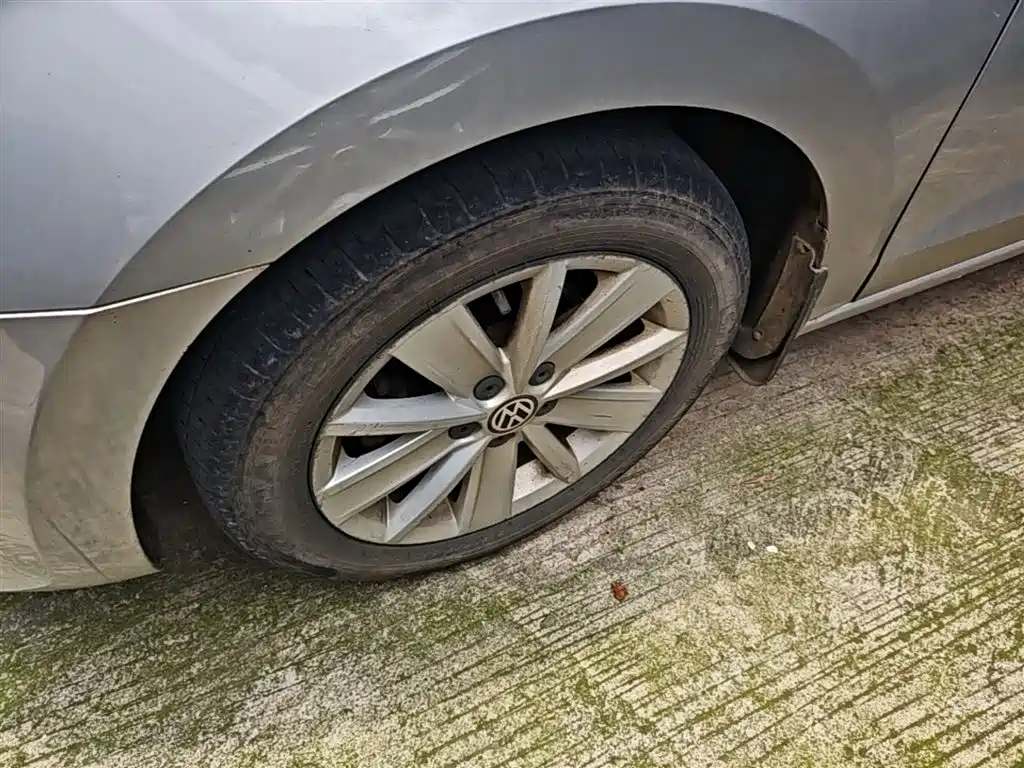 Volkswagen Jetta 2015 1.6L Manual Comfort фото 23