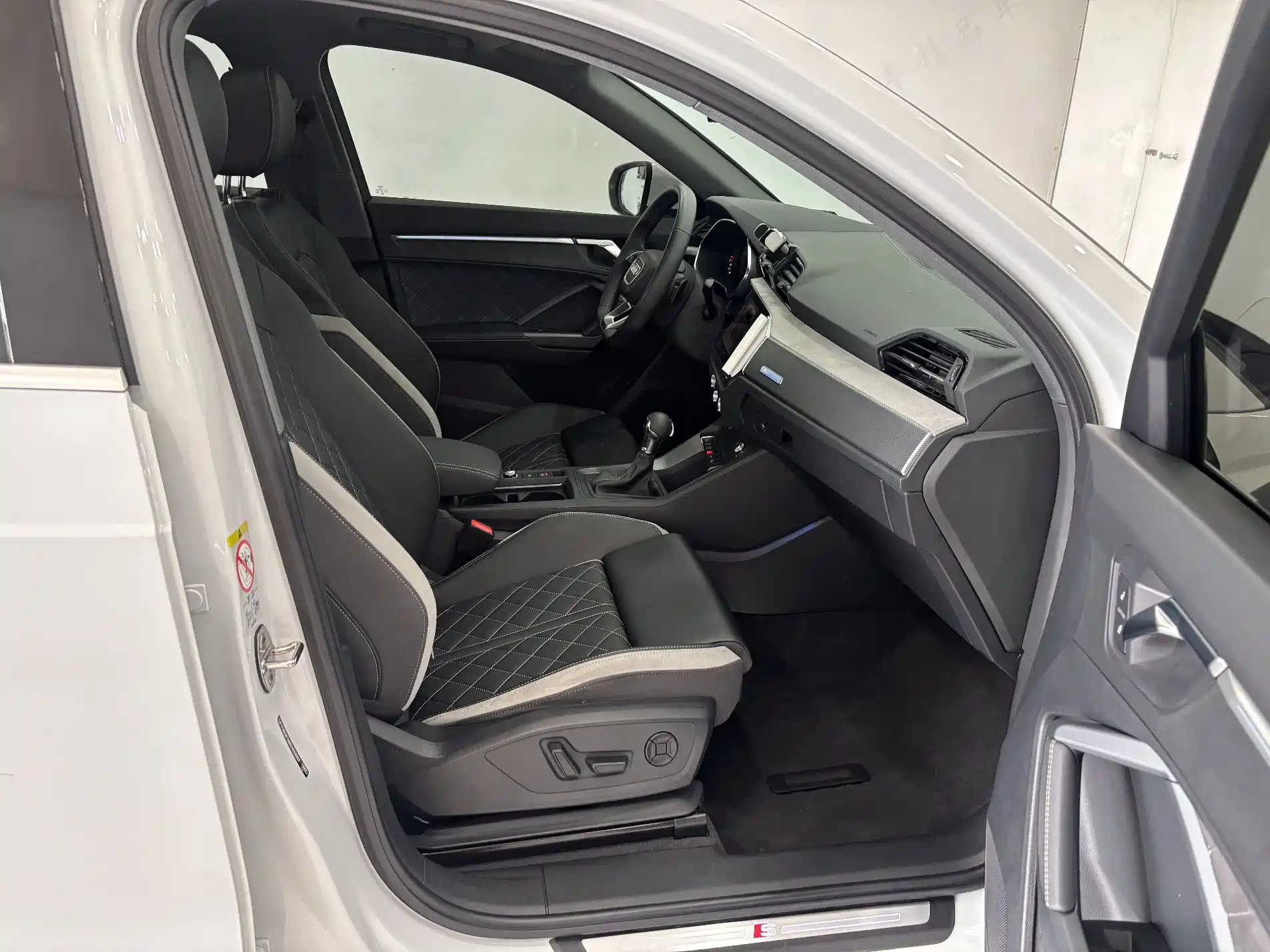 Фото 25 - Audi Q3