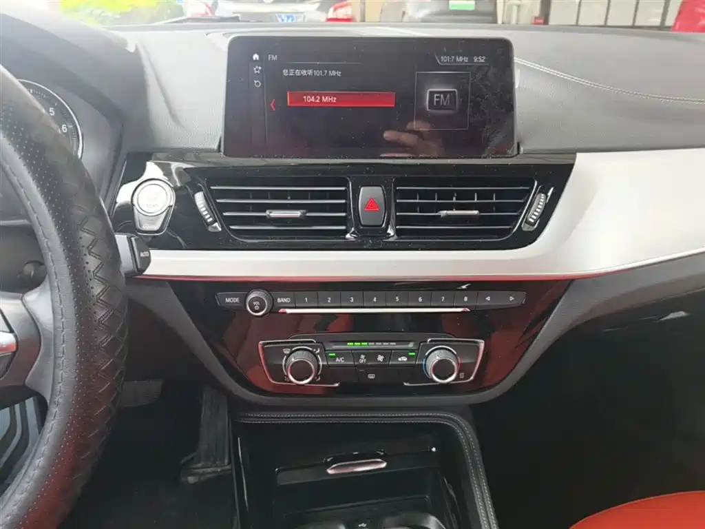 BMW 1 Series 2021 125i M Sport Black Night Edition фото 13