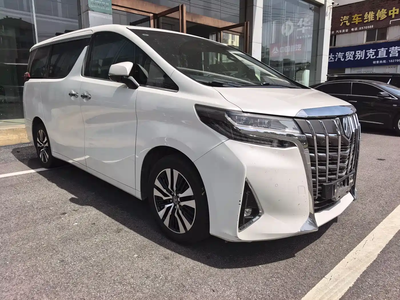 Toyota Alphard 2018 Facelift 3.5L Premium Edition фото 4