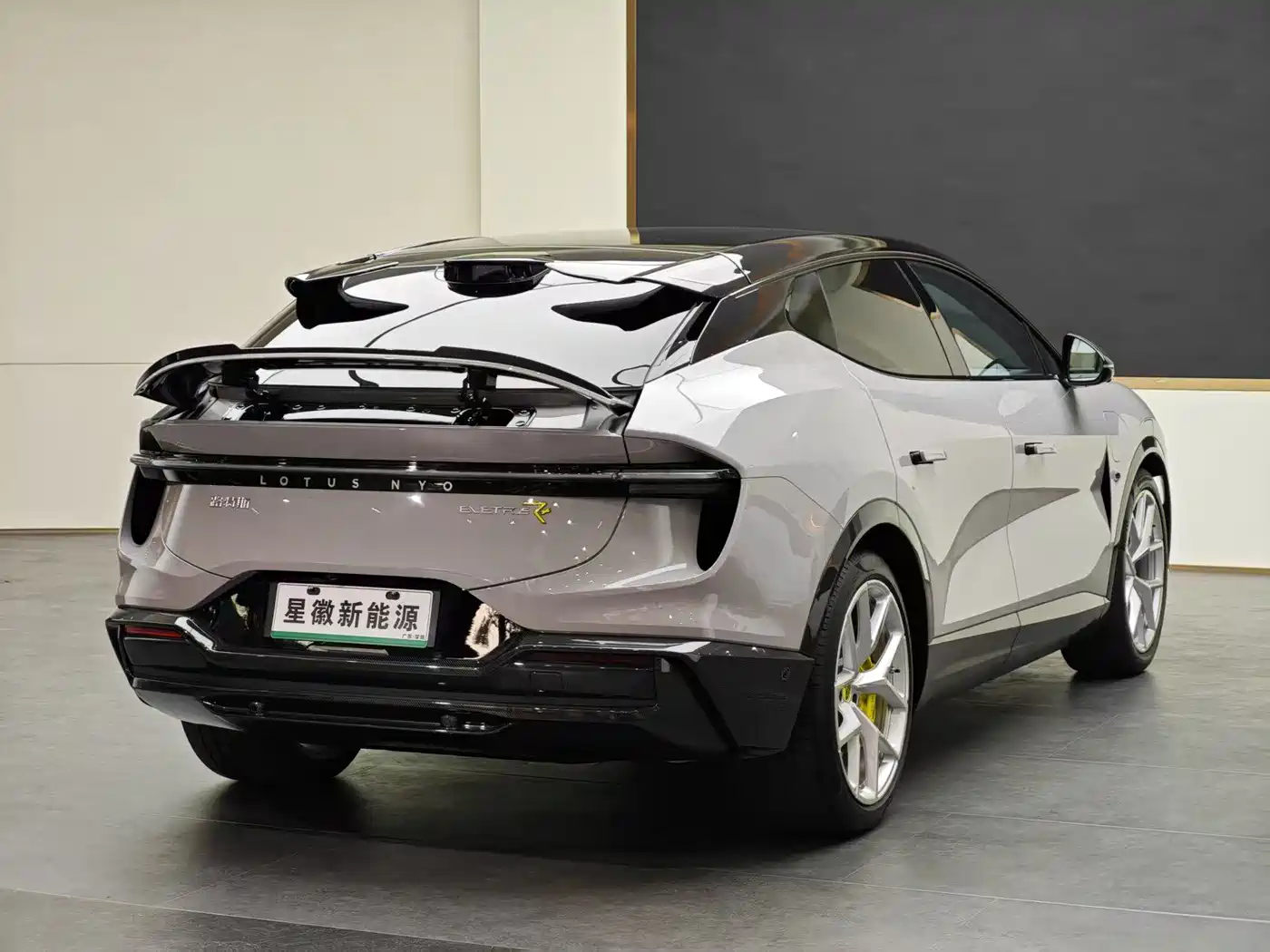 Lotus Cars ELETRE 2023 ELETRE R+ фото 19