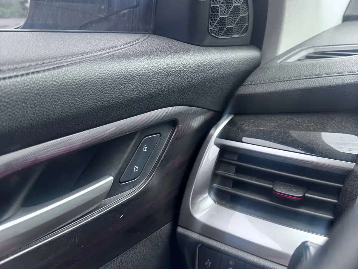 Фото 24 - Haval H6