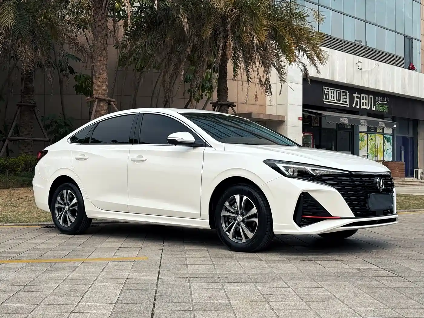 Changan Eado 2024 PLUS Blue Whale NE 1.4T GDI DCT High Performance Edition