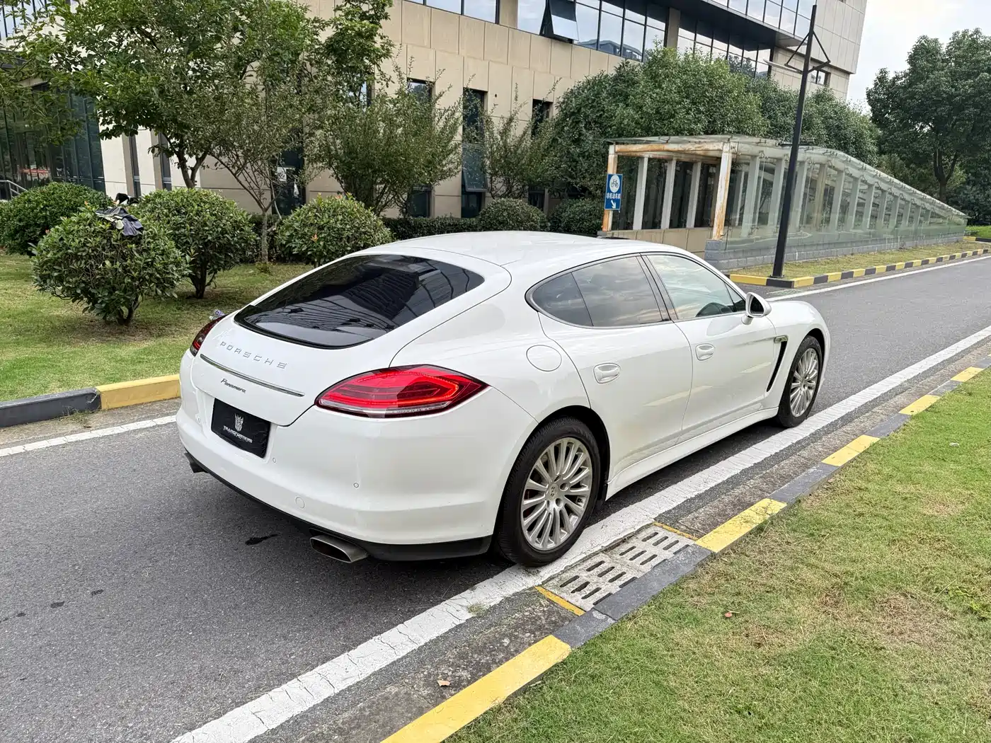 Porsche Panamera 2010 Panamera 3.6L фото 5