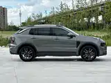 Фото 2 - Lynk & Co 01