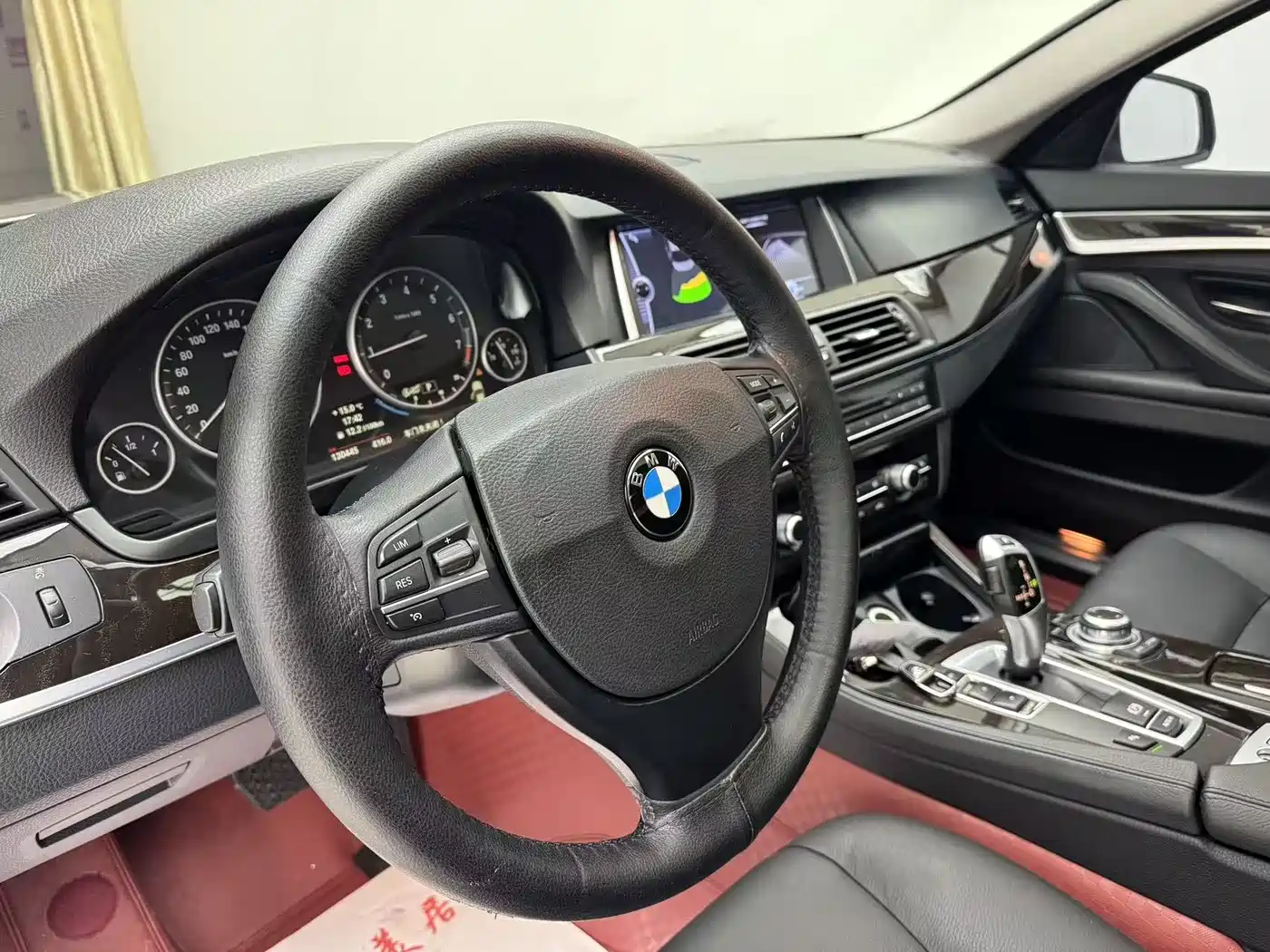 BMW 5 Series 2013 525Li Leadership фото 5