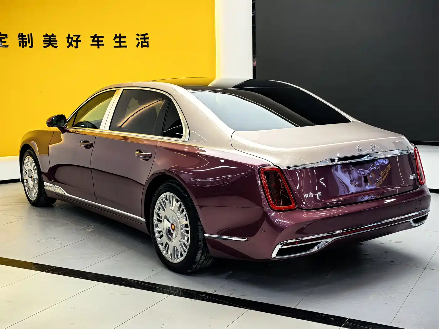 Hongqi Guoya 2024 4.0T V8 Version фото 29
