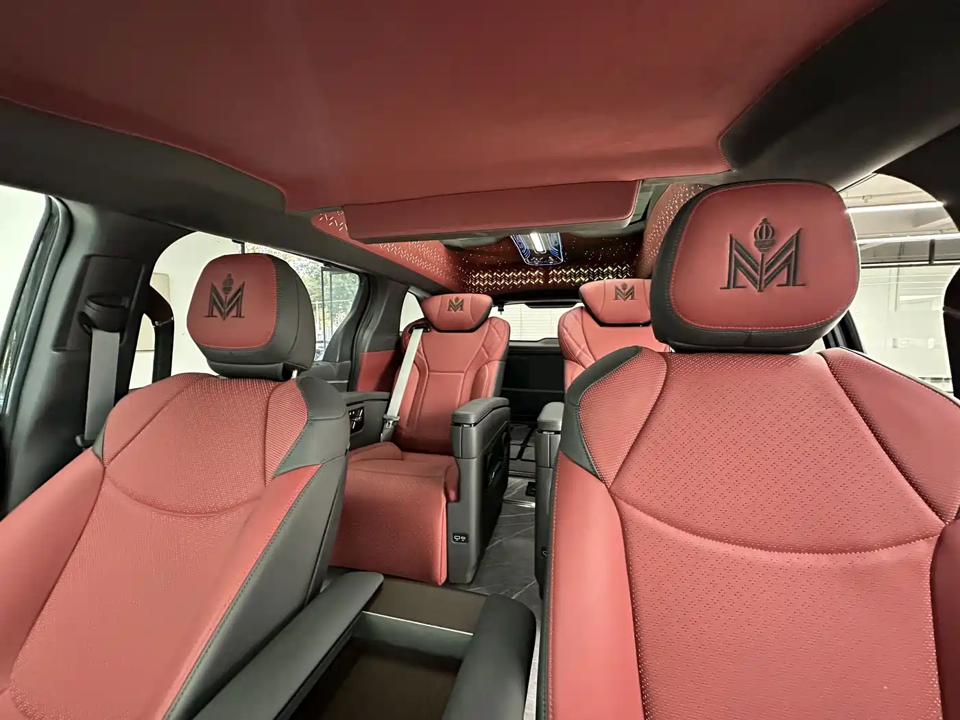 Photo 20 - Toyota Sienna