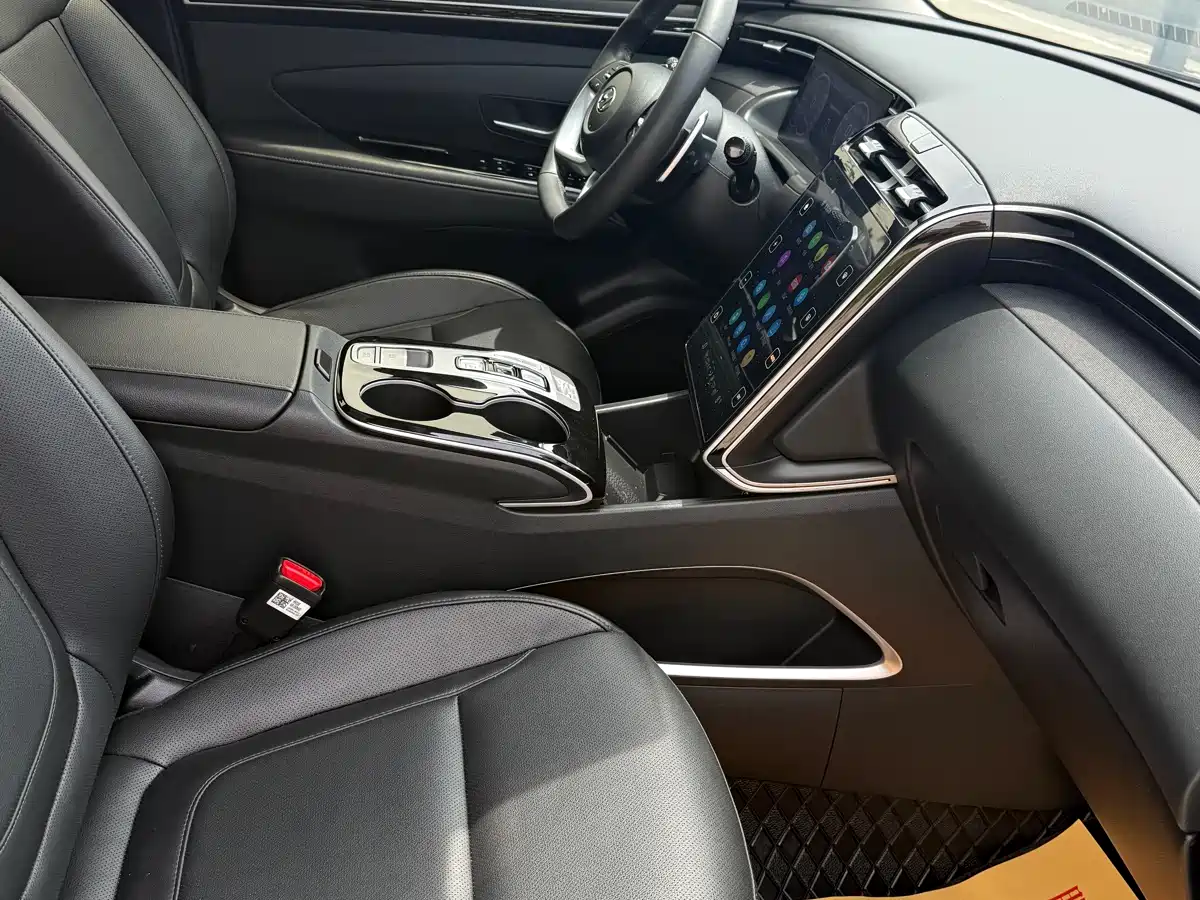 Hyundai Tucson 2023 Tucson L 1.5T Automatic 2WD LUX Premium Edition фото 21