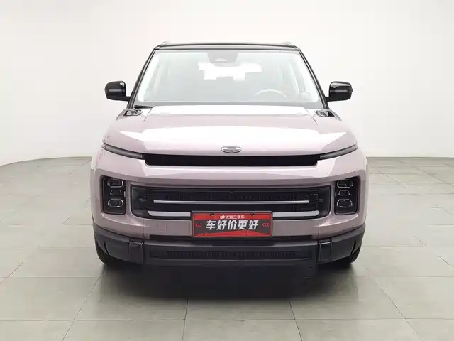 Geely ICON 2026 Chocolate 1.5TD Pure Edition — фото 3