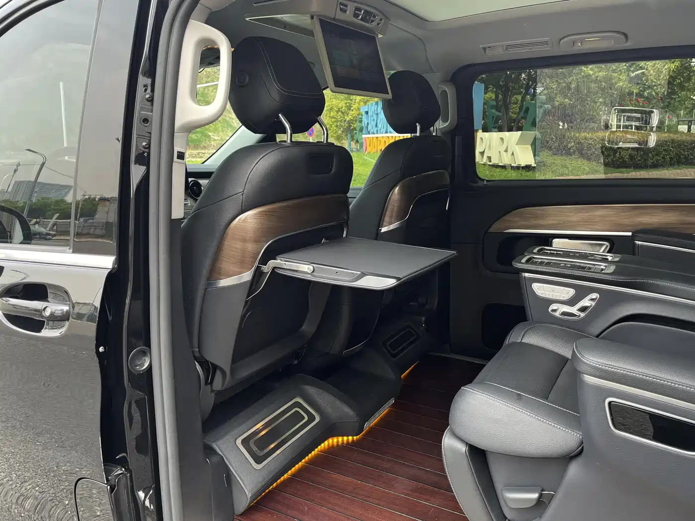 Mercedes-Benz V-Class 2022 V 260 Prestige Edition фото 10