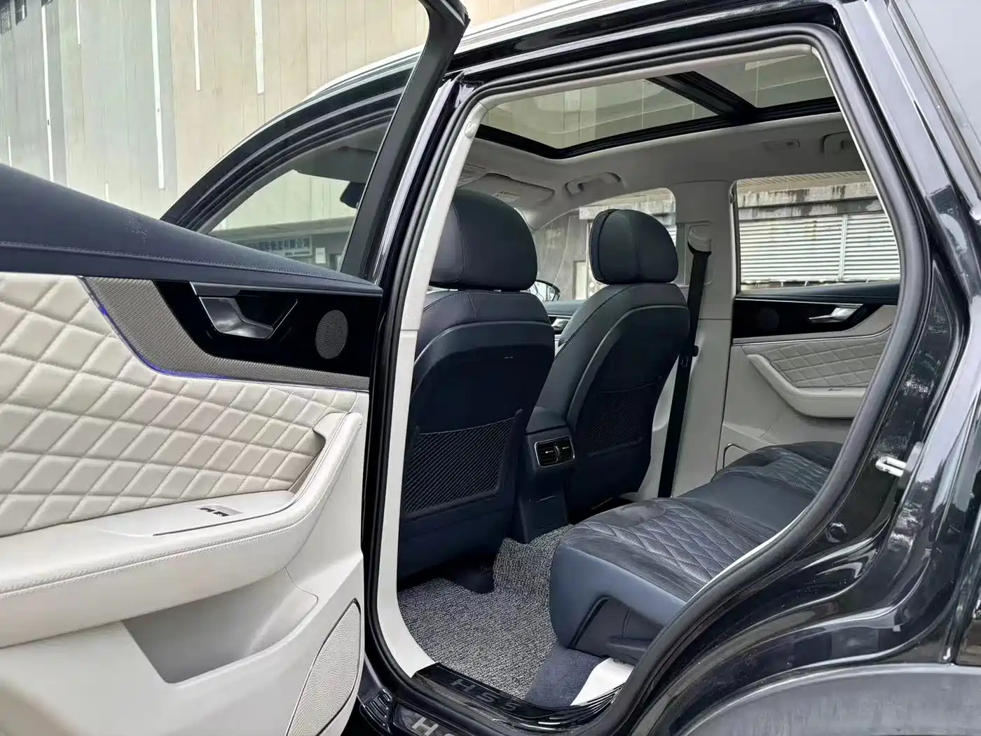 Hongqi HS5 2019 2019 2.0T Smart Connect Enjoy 4WD Edition