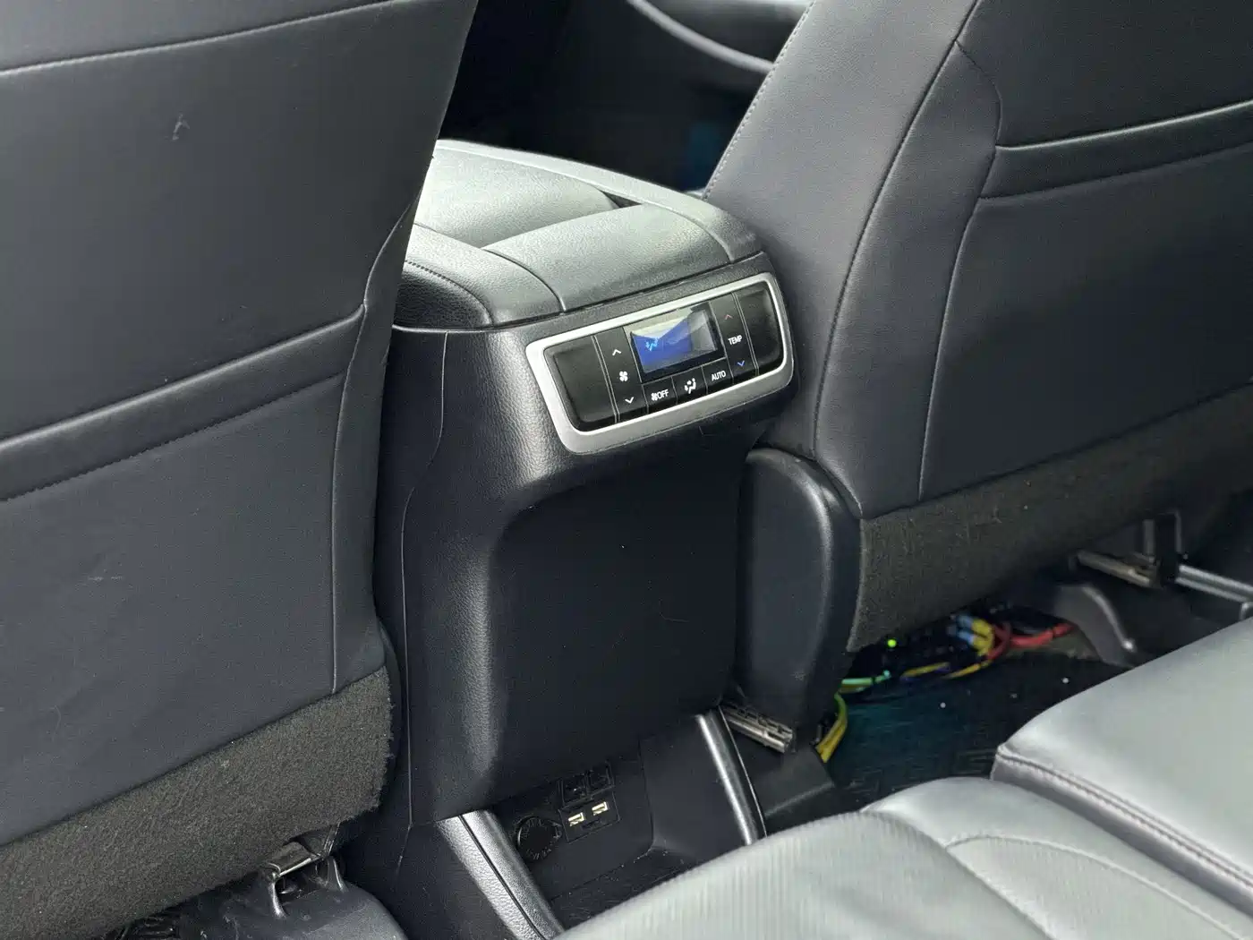 Toyota Highlander 2021 2.0T AWD Luxury 7-Seater фото 9