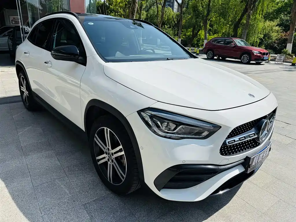 Mercedes-Benz GLA 2022 GLA 220 4MATIC фото 4