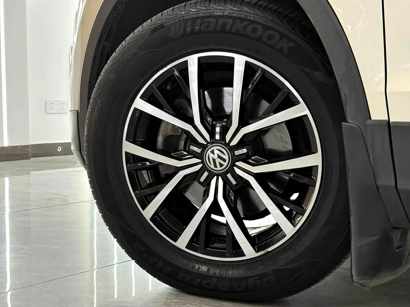 Volkswagen Tiguan L 2018 330TSI Automatic 2WD Luxury Edition фото 15