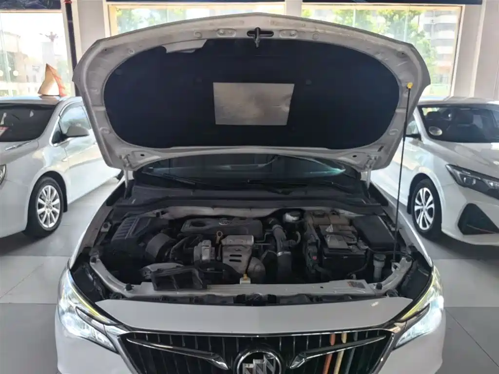 Фото 20 - Buick Excelle