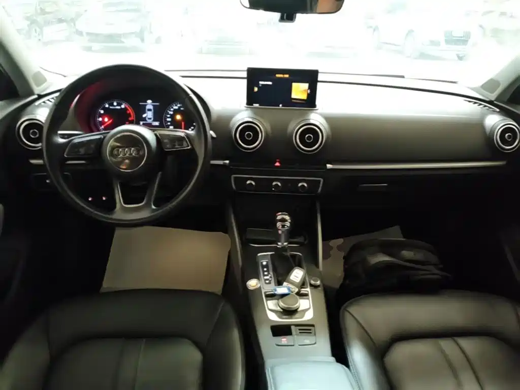 Audi A3 2017 Limousine 35 TFSI Progressive фото 10